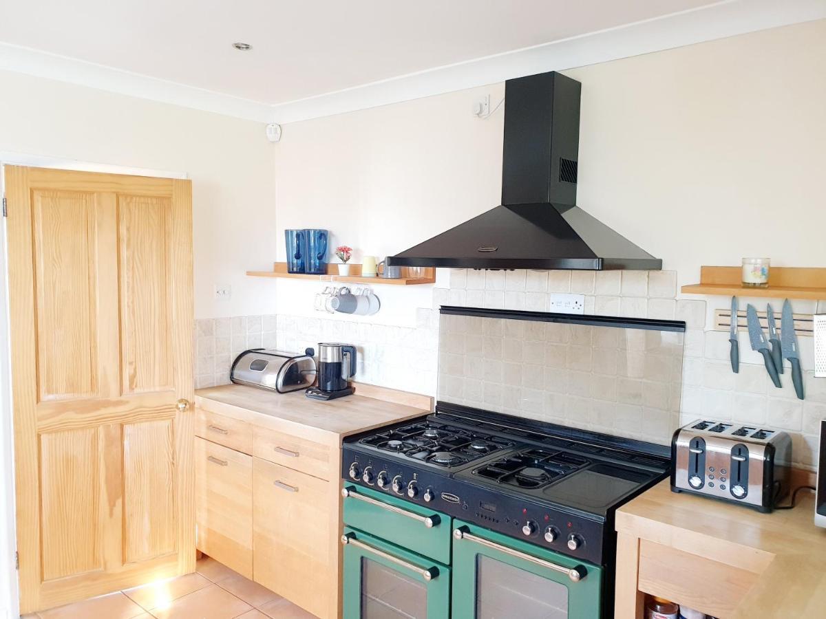 Specious 3Bed Property With Parking & Large Garden Aveley Екстериор снимка