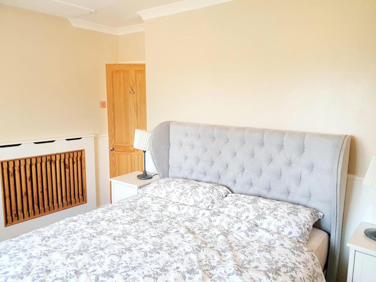Specious 3Bed Property With Parking & Large Garden Aveley Екстериор снимка